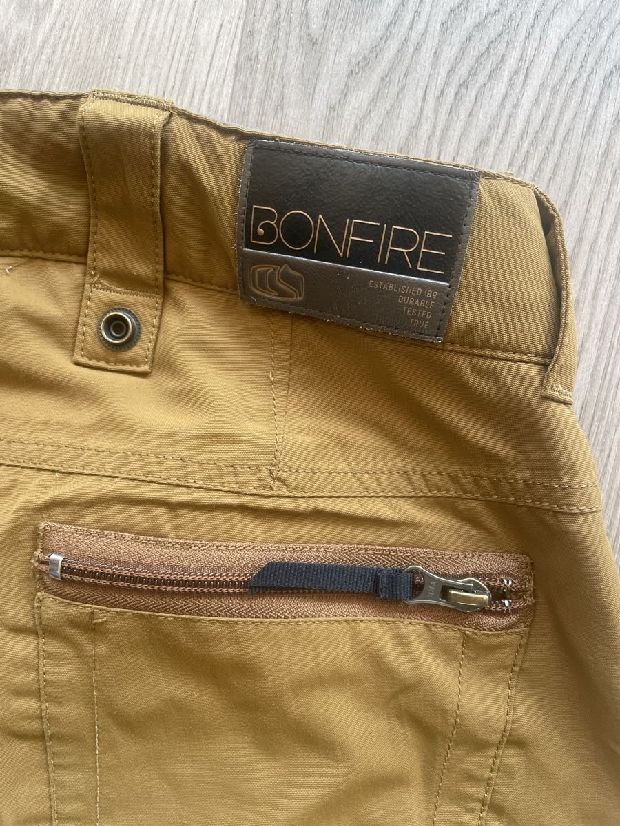 Pantaloni: Skihose, snowboardhose Bonfire M – Usato da Hergiswil NW venduto da natejuke 3