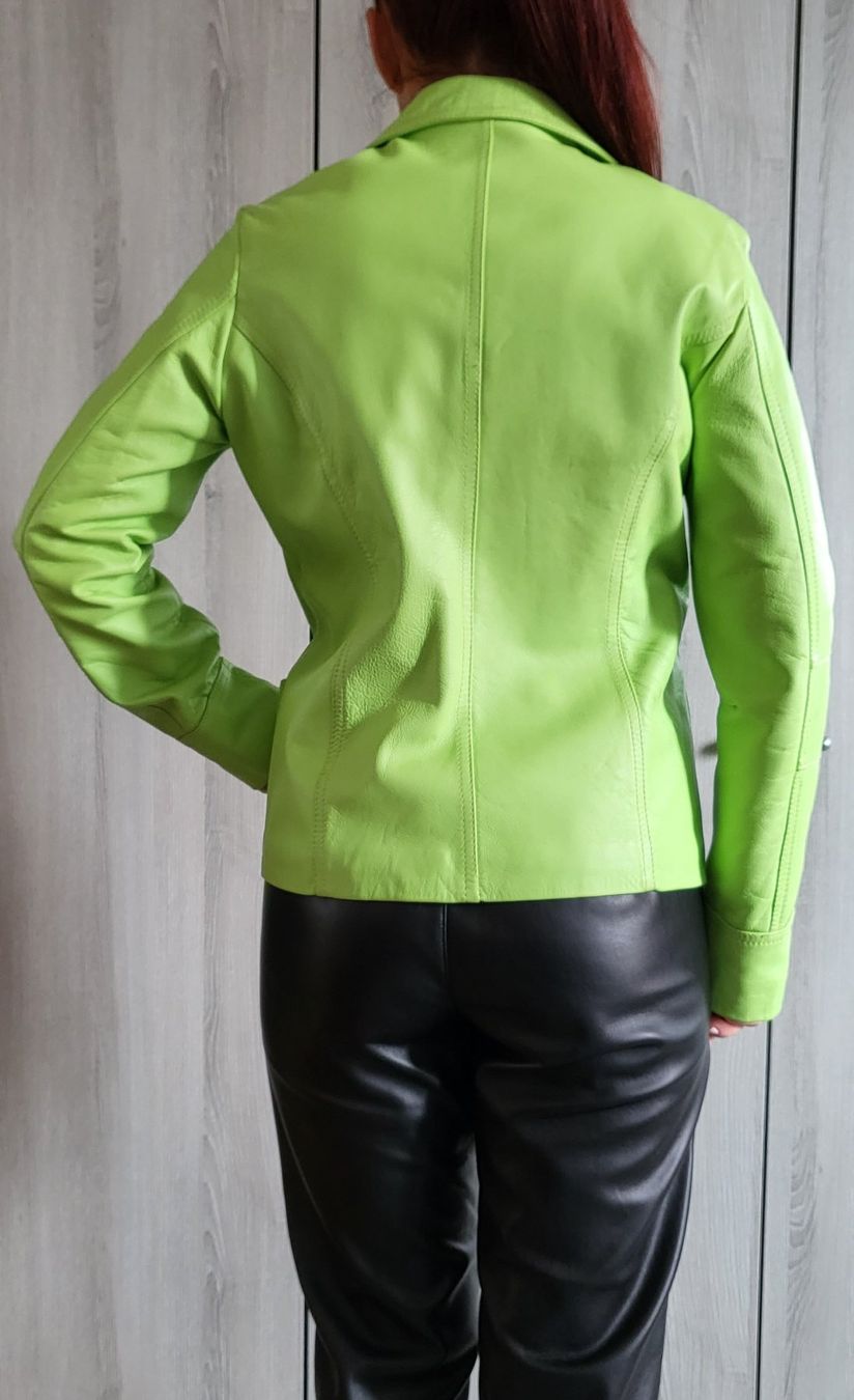 Giacche: Veste en cuir. – Usato da Neuchâtel venduto da wikit 1
