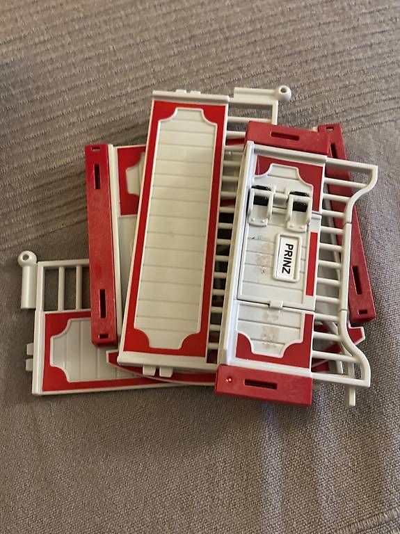 Giocattoli: Playmobil Set mit 2 Pferdeställen – Usato da Meilen venduto da milasandra 1