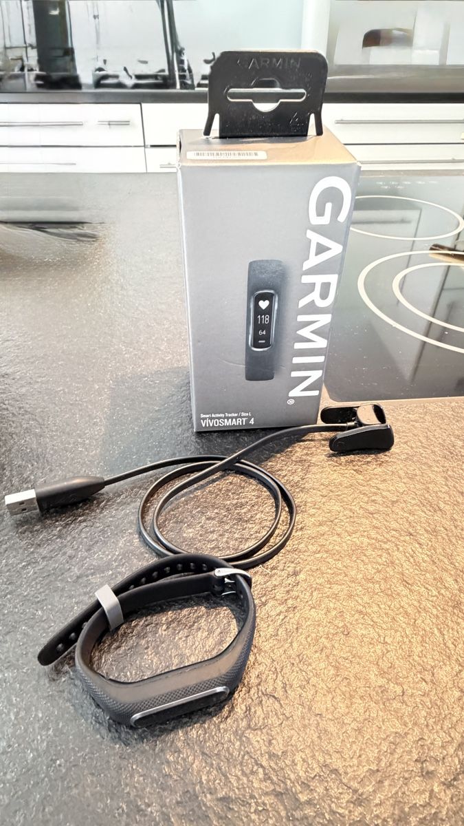 Garmin Smartwatch: Garmin vivosmart 4 – Usato da Hergiswil NW venduto da tes_j58l