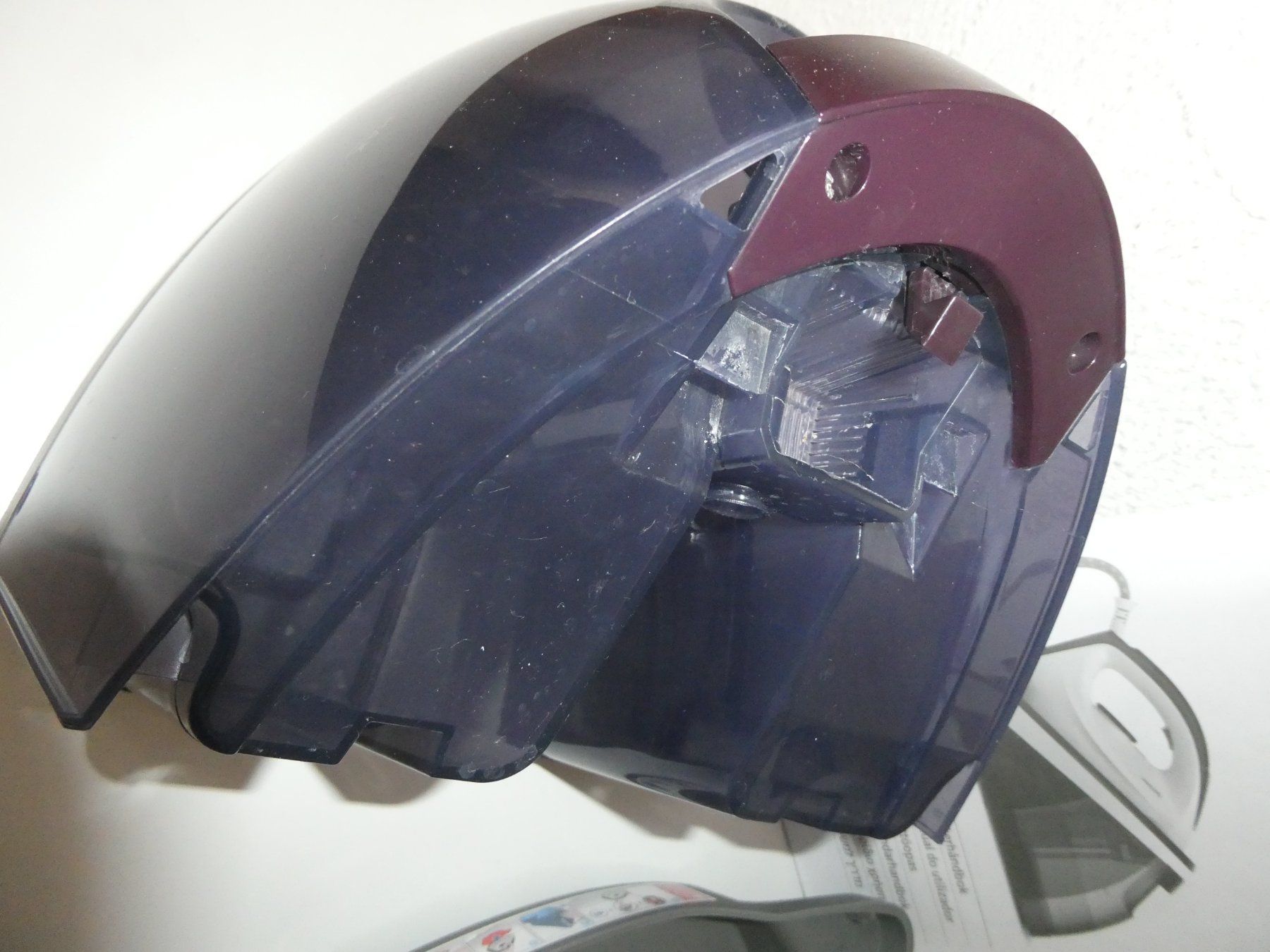 Philips Bügeleisen: Philips Bügeleisen PerfectCare – Defekt aus Mels von KOSL 3