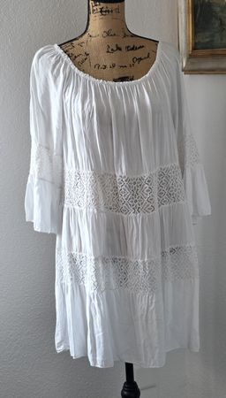 Weisses Sommerkleid mit Spitze - Grösse M
