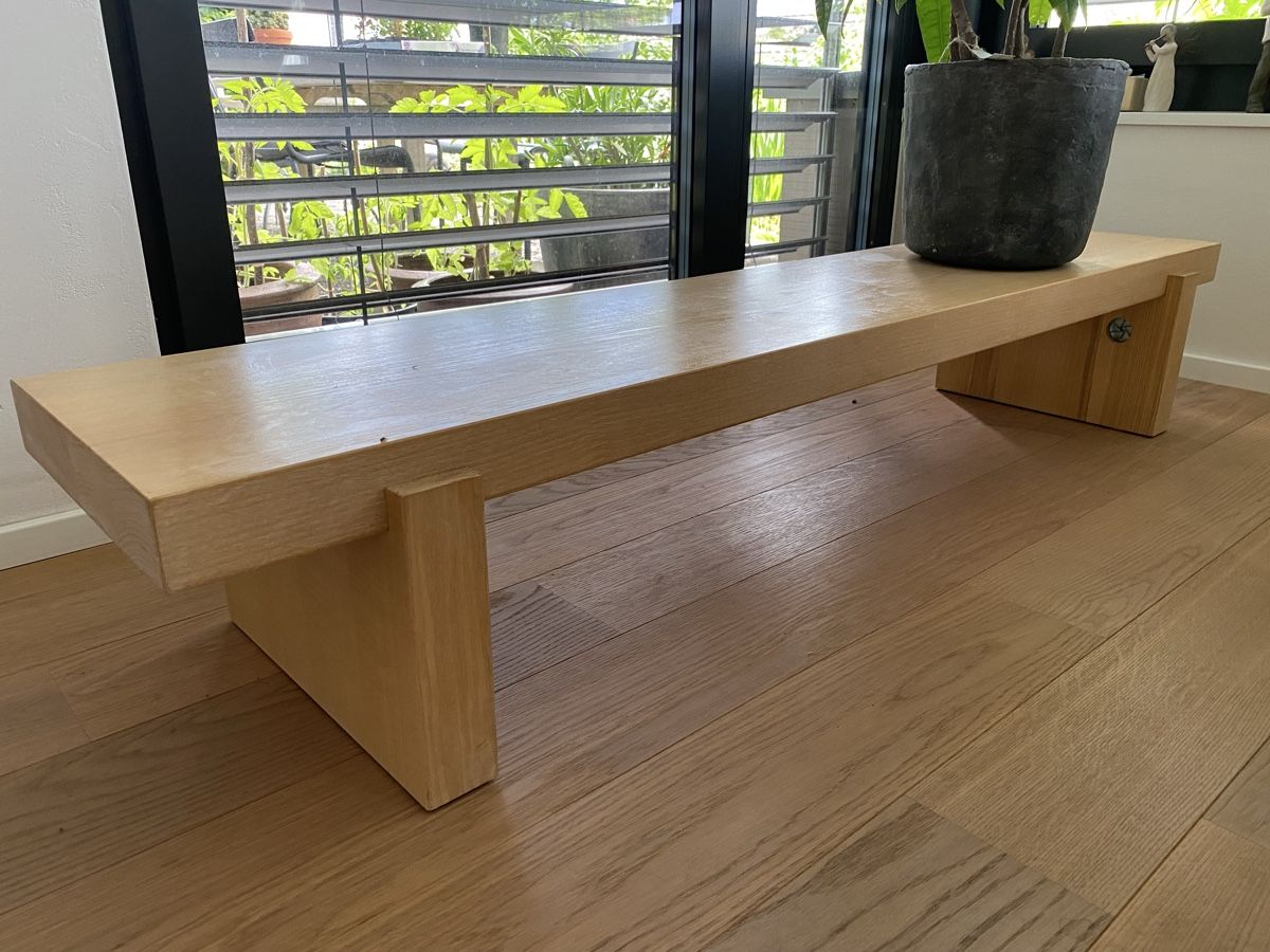 Panchine: Massive Holzbank, schlicht & robust – Usato da Niederrohrdorf venduto da StefMont
