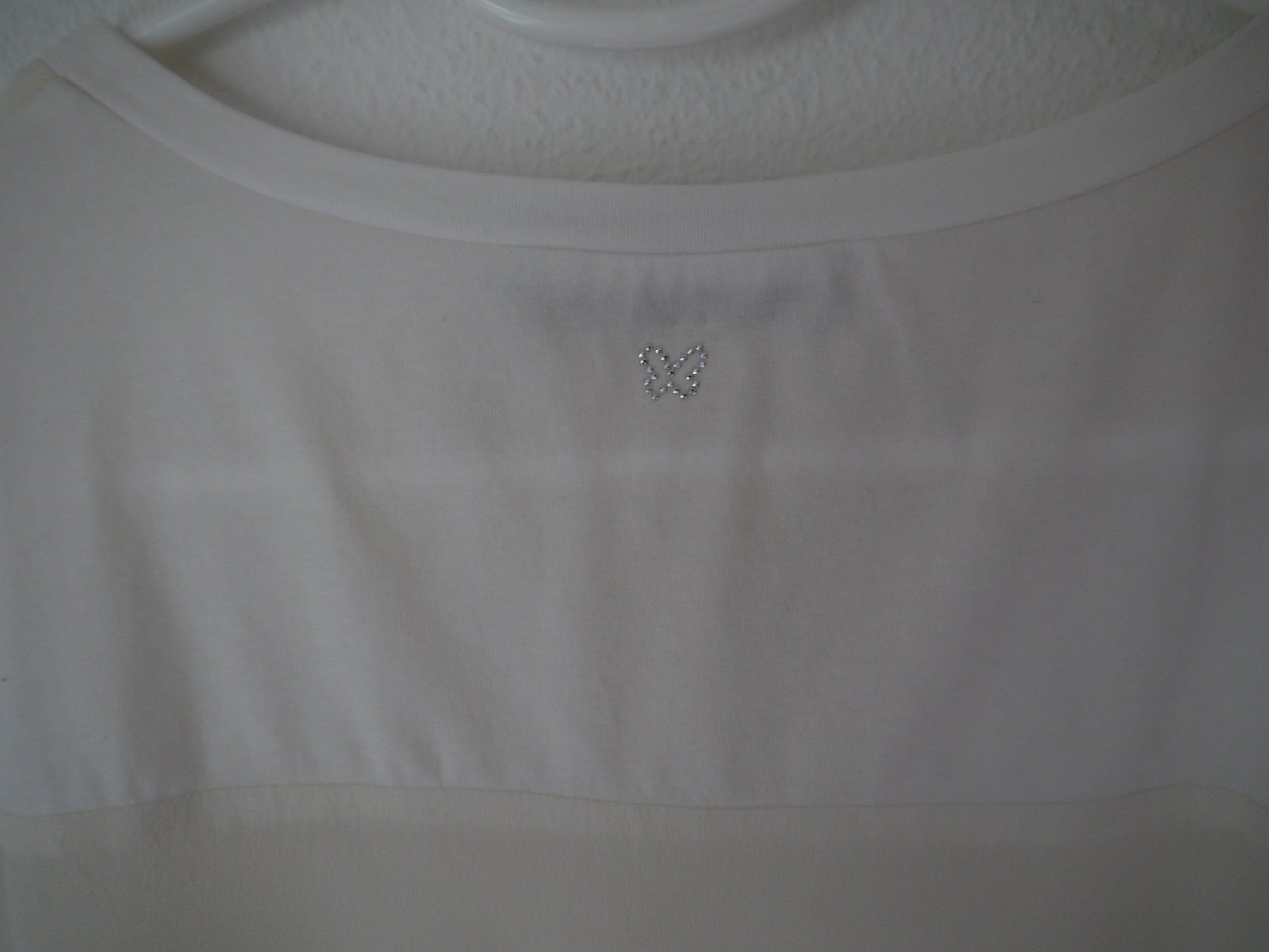 Max Mara T-shirt: WEEKEND Max Mara -T-Shirt / Bluse aus Seide – Usato da Hagendorn venduto da Blaf 3