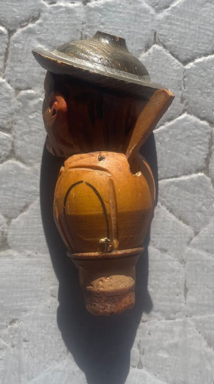 Apribottiglie & Tappi per chiusura: Bouchon sculpté à système – Usato da Versoix venduto da HELVETICA_1 2