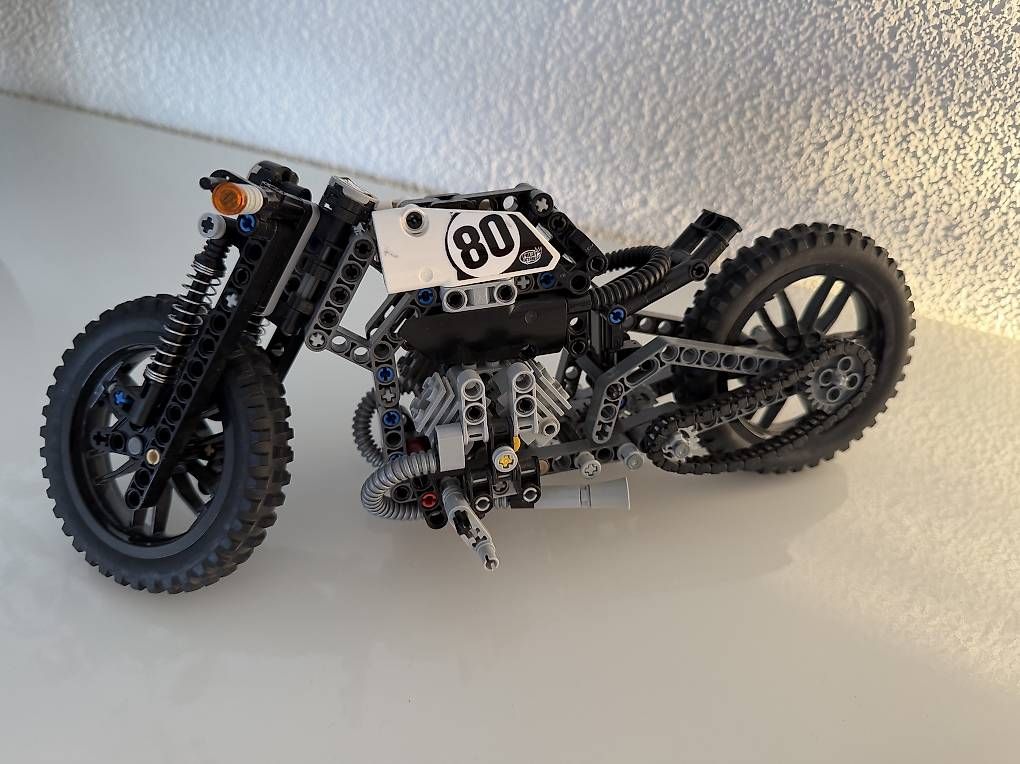 Baukästen: LEGO Technic Motorrad  gebraucht, schönes Modell – Gebraucht aus Beckenried von den_cl7n