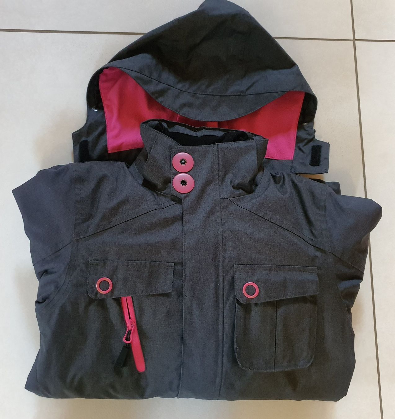 Obscure Giacche & Cappotti: Veste de ski marque Obscure taille 140 – Nuovo (secondo la descrizione) da Vouvry venduto da Arwenne 2