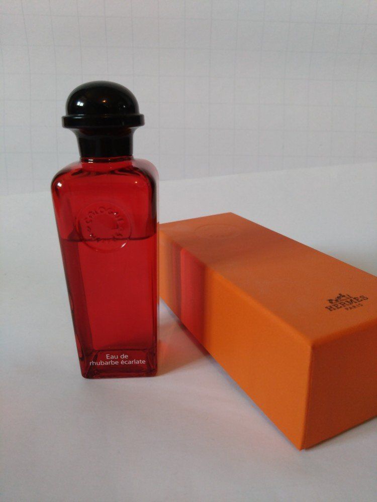 Hermès Parfums & Eau de Toilette: Eau de rhubarbe éclarante Hermés – D'occasion à Gümligen par Krise