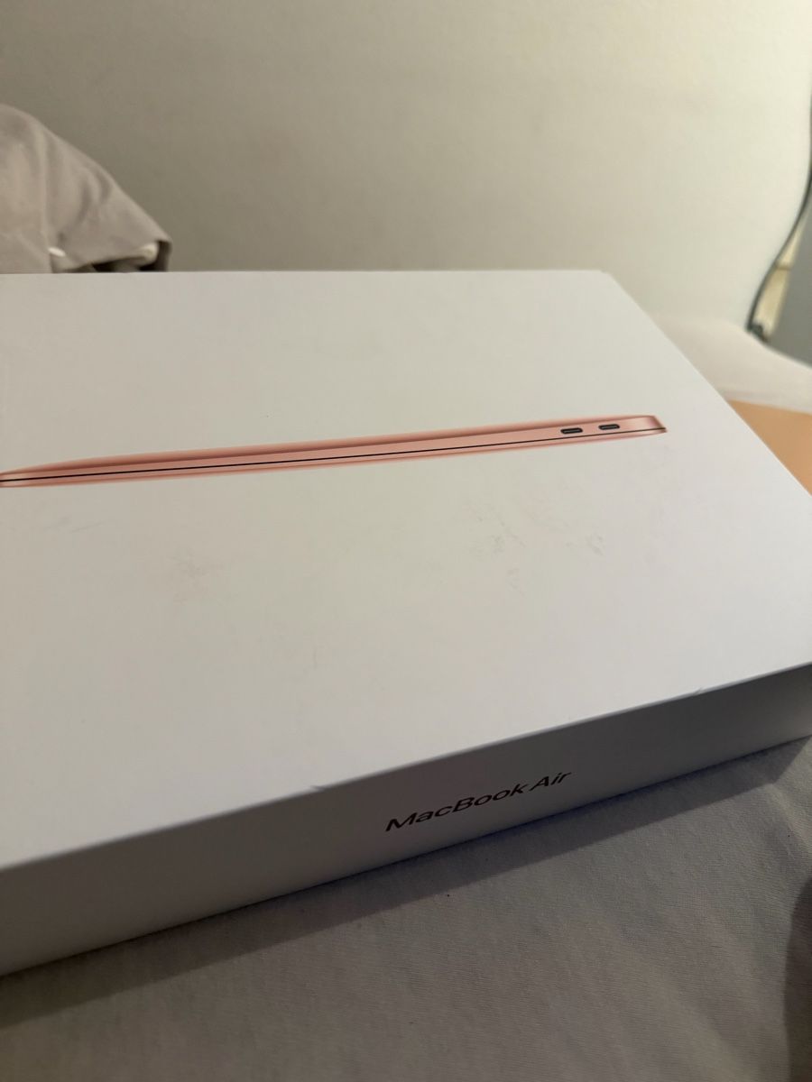 Apple Notebook: Macbook Air Rosegold – Nuovo (secondo la descrizione) da Zürich venduto da jam_c2zs 2