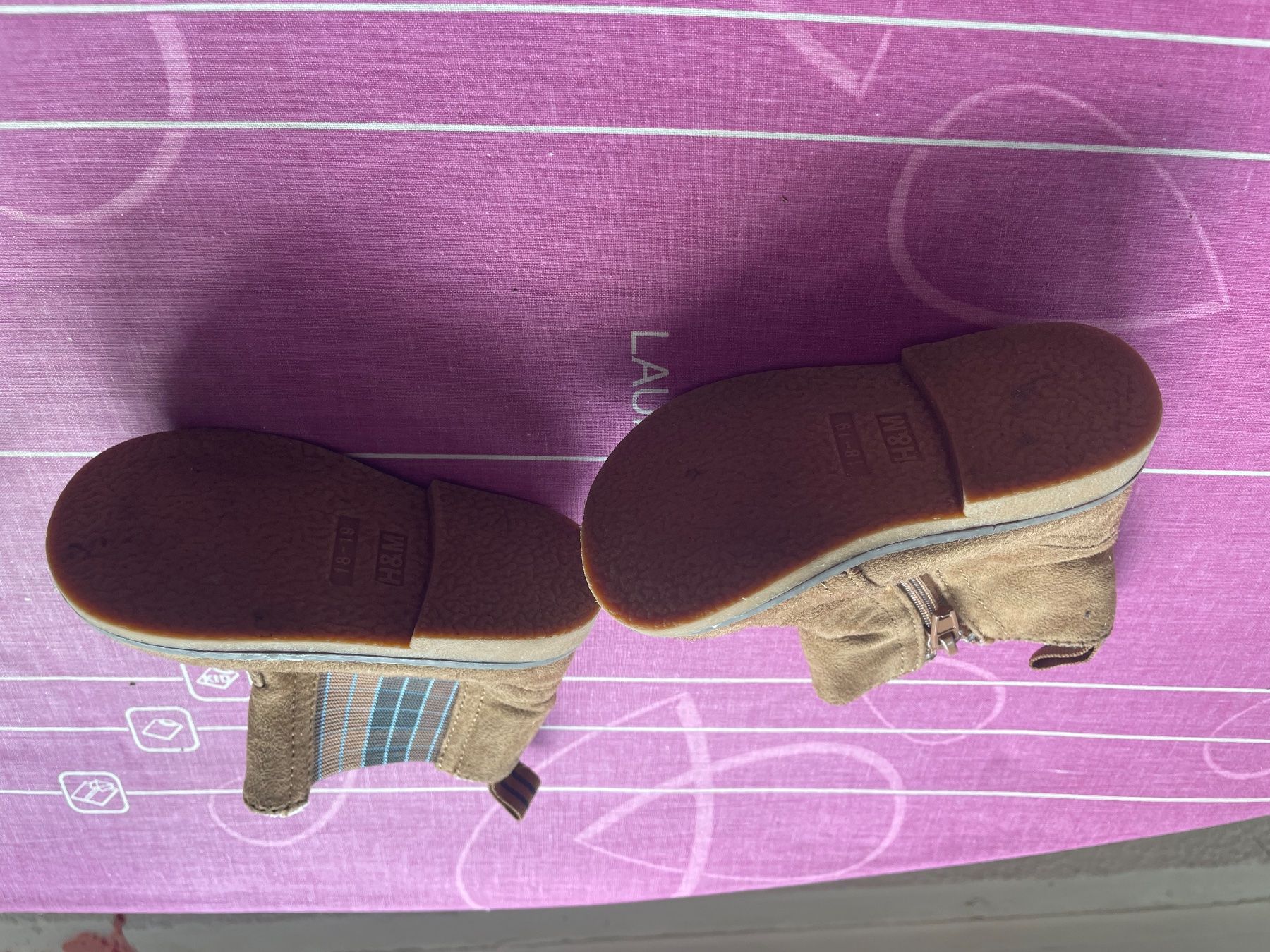 Chaussures garçon: Chaussures bébé lot1 – D'occasion à Les Geneveys-sur-Coffrane par pipocas2009 4