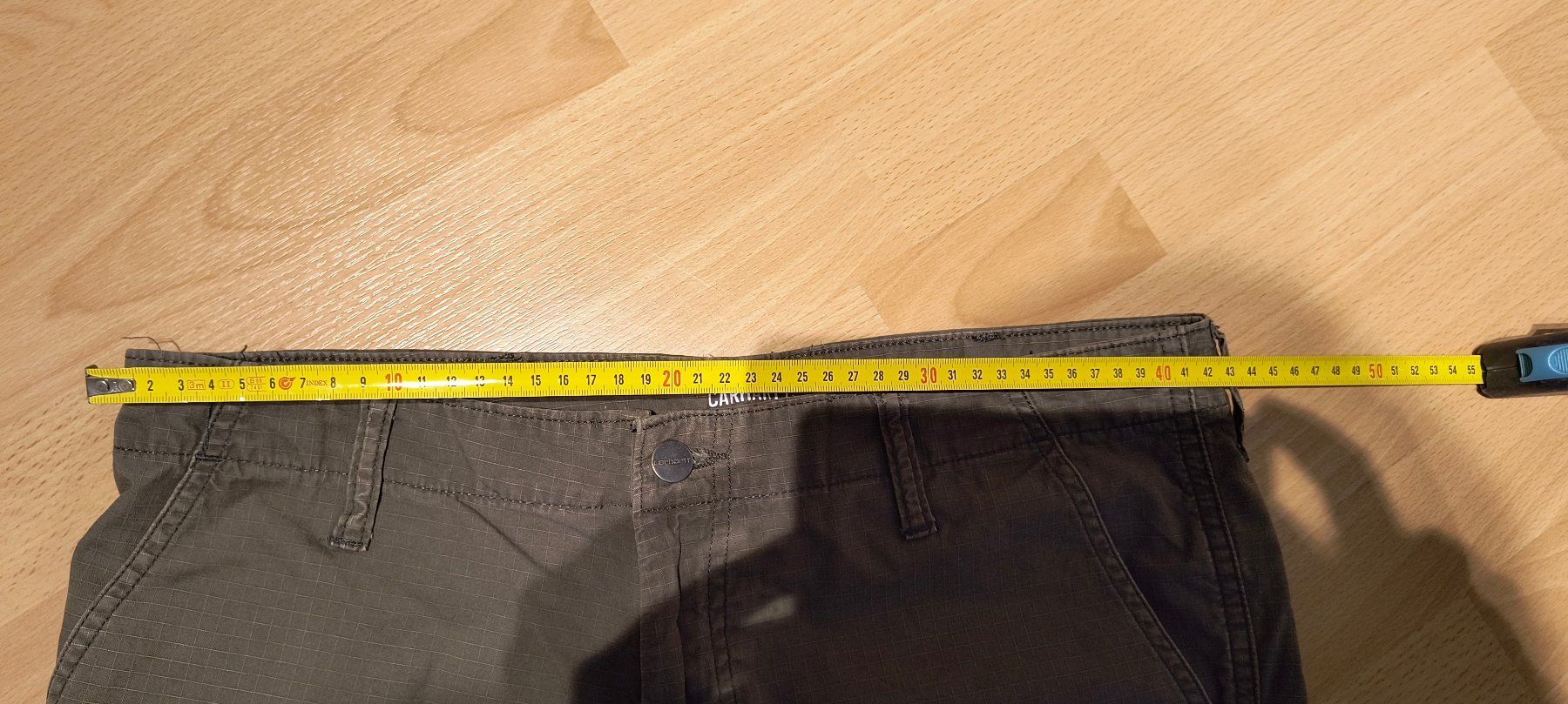 Carhartt Pantaloni: Carhartt Cargo Shorts – Usato da Wiedlisbach venduto da Leaf99 5