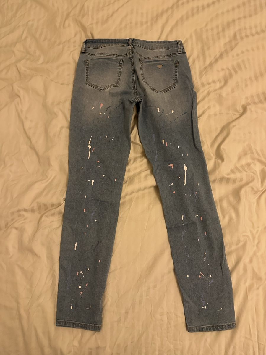 Guess Jeans: Guess Jeans mit Farbspritzern, hellblau – Usato da Dübendorf venduto da Magis_Stuff 3