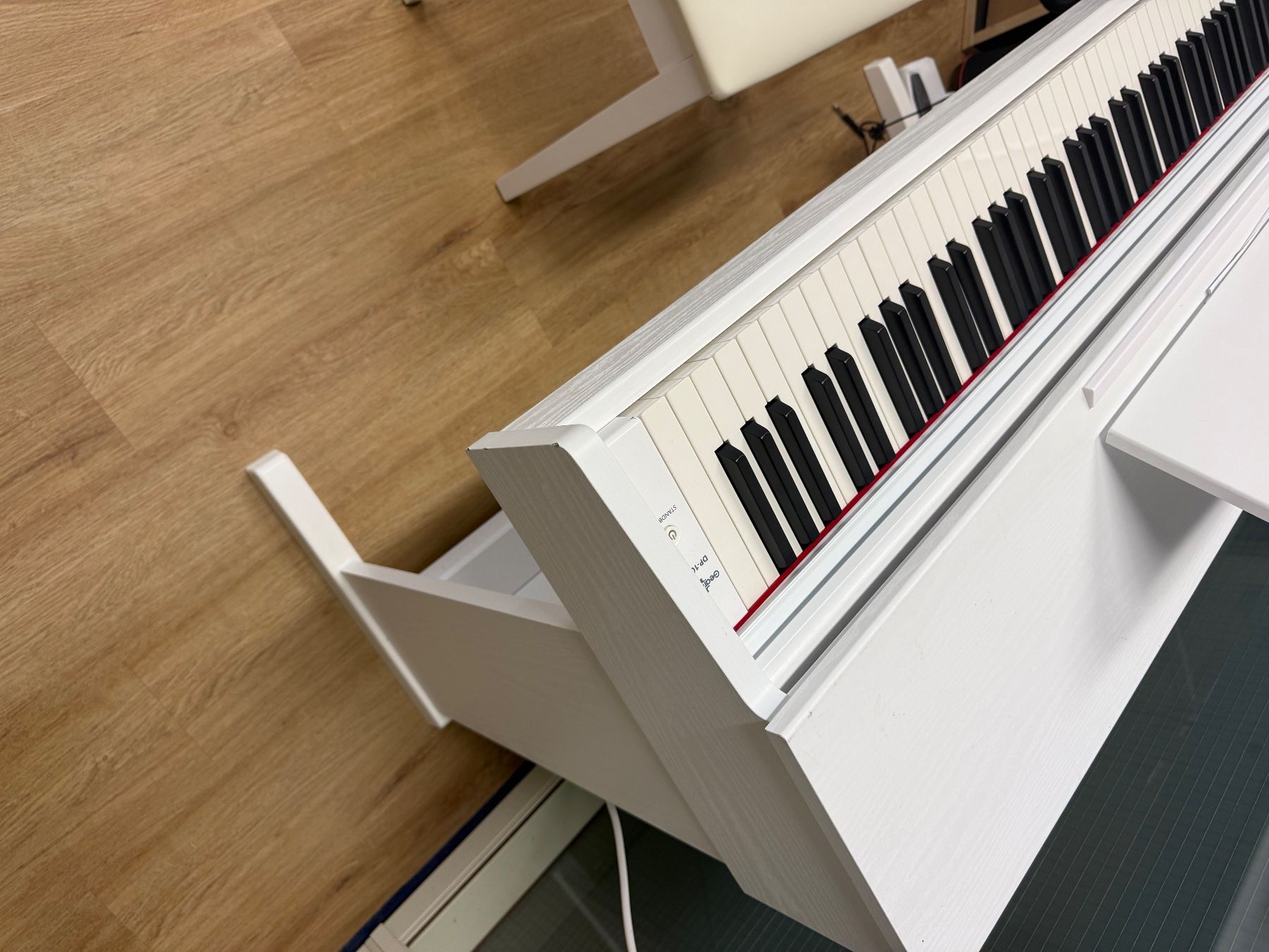 Musikinstrumente: Digitalpiano – Gebraucht aus Gisikon von VisionPartners