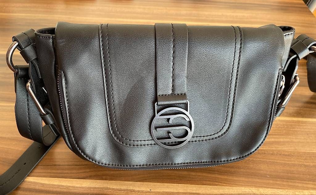 Esprit Taschen für Damen: Sac à bandoulière Esprit – Gebraucht aus Martigny von cristal25