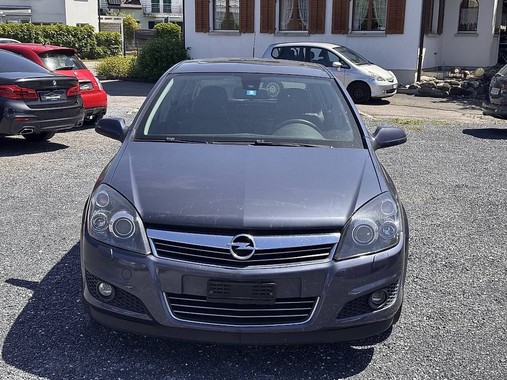 Automobili: Opel Astra 1.9 Diesel Jg 2007  – Usato da widnau venduto da Girlen7