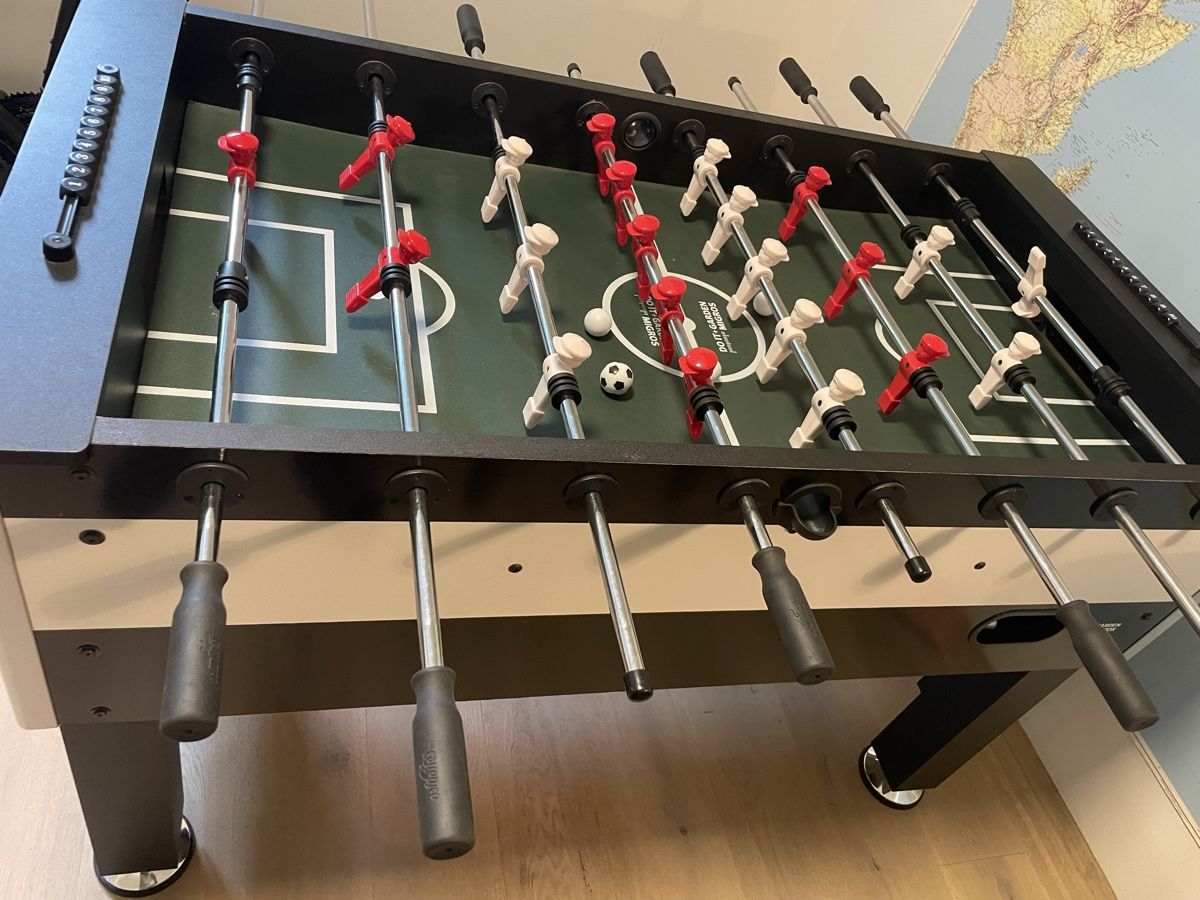 Spiele: Robuster Tischfussballtisch – Gebraucht aus St. Gallen von BrunoArchibald 2