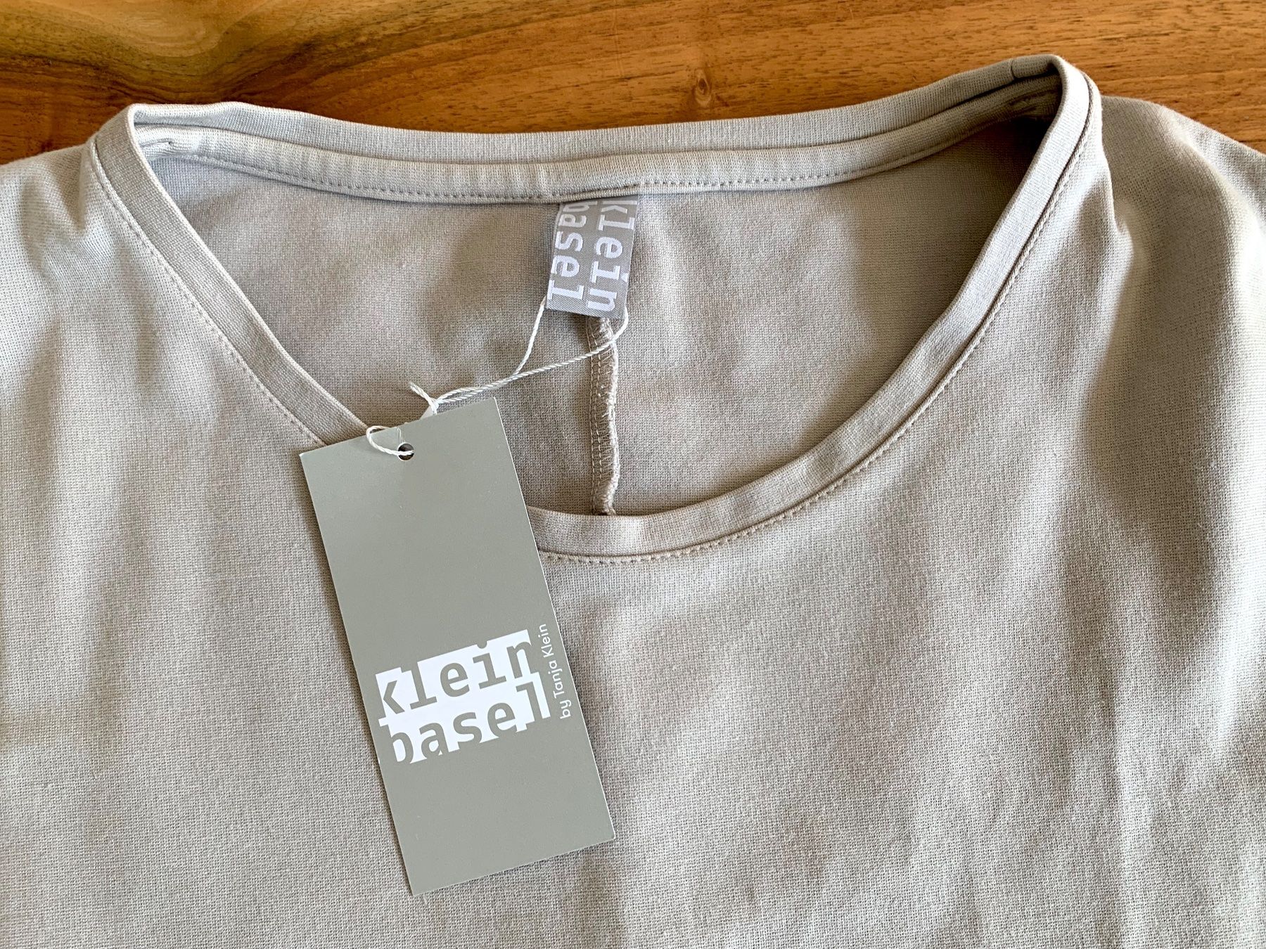 Kleinbasel Maglioni & Felpe: Kleinbasel exklusiver beiger hochwertiger  Pullover Grösse M – Nuovo e nell'imballaggio originale da Meiringen venduto da Stuffandmore 3