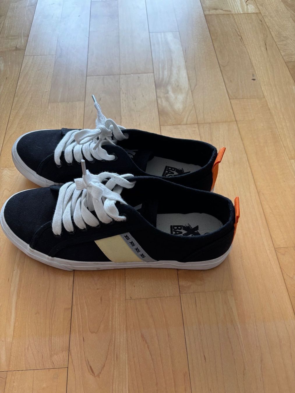 Damenschuhe: Sneakers Xti Grösse 40 neuwertig – Neu (gemäss Beschreibung) aus Niederwangen BE von Brillant11 3