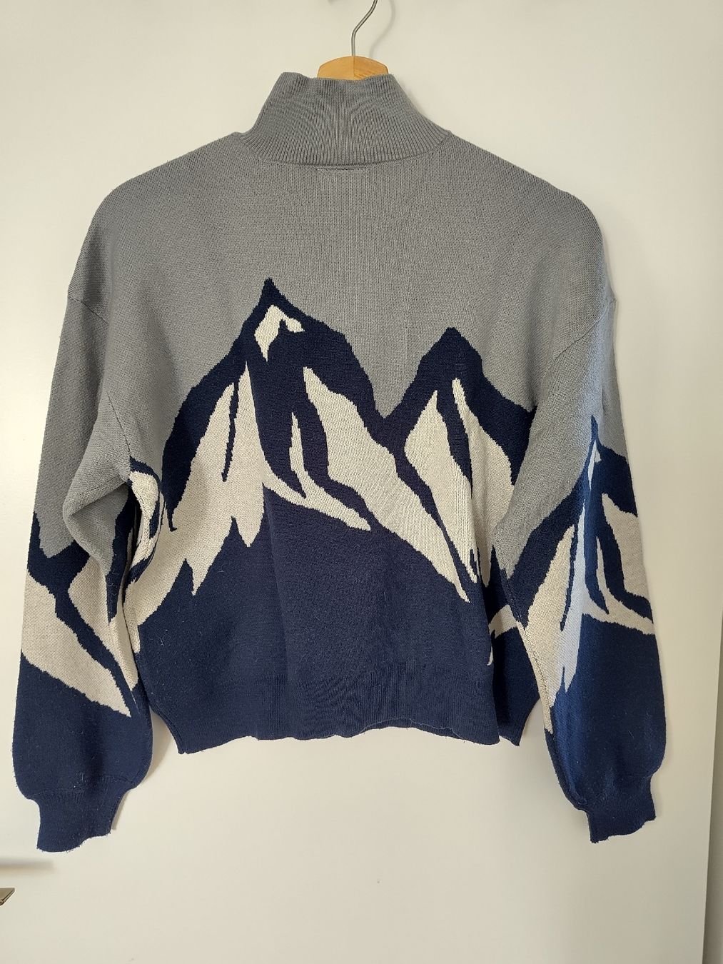 Pulls & Sweat-shirts: Stehkragenpullover von Noisy May – D'occasion à Wädenswil par plantmom 2