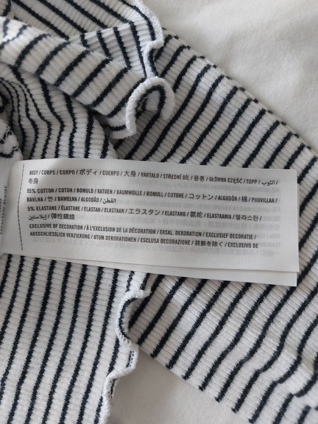 Hollister T-shirt: T-Shirt Hollister  Gr.S – Usato da Thun venduto da Alexanna 2