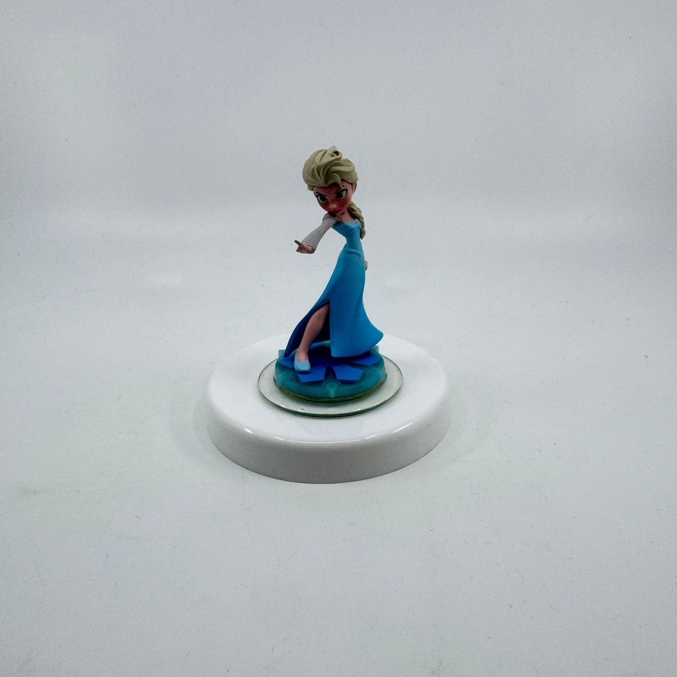 Statuette: Disney Infinity Elsa – Usato da Herisau venduto da Seyashop1
