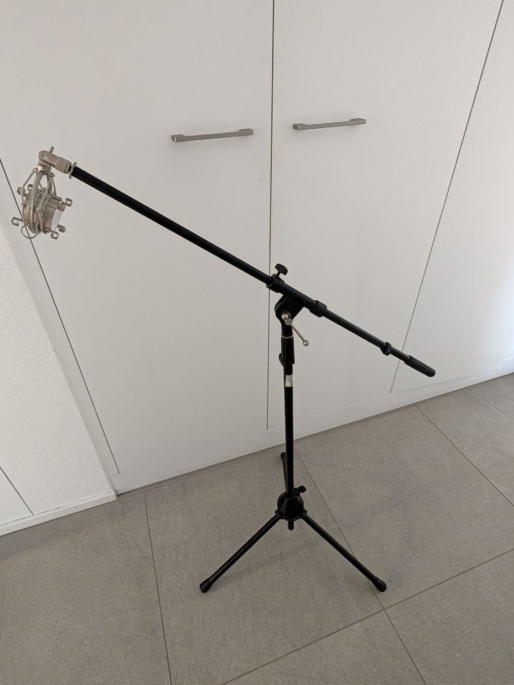Supporti per strumenti musicali & leggii: Mikrofondtänder schwarz – Usato da Winterthur venduto da fab_cj5b