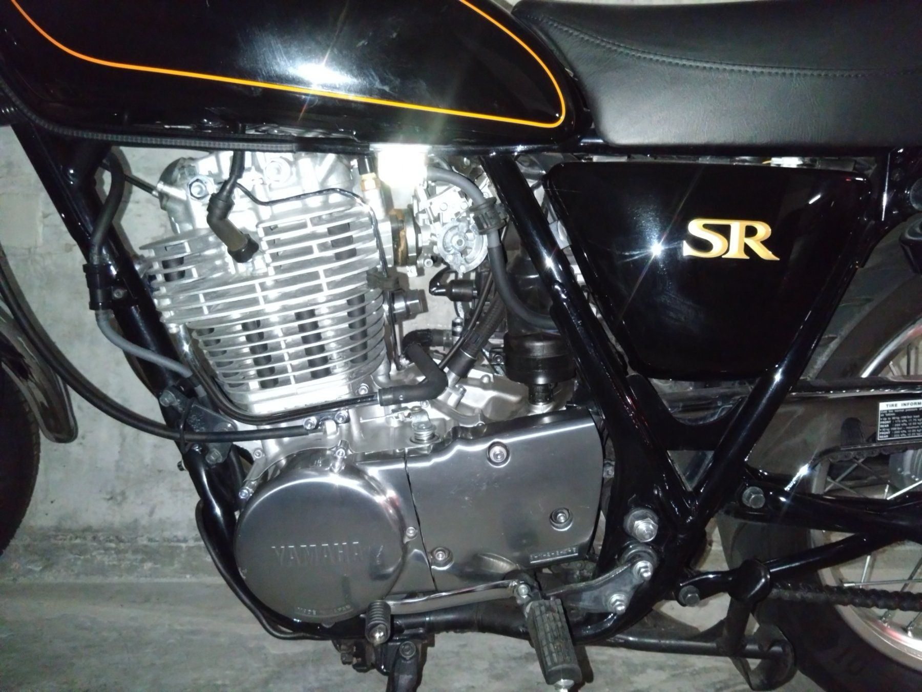Yamaha Altro: Yamaha SR400 – Usato da Brienz BE venduto da didadoda 4