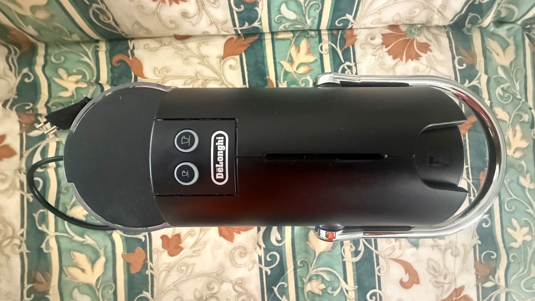 De'Longhi Macchine per caffè & Macchine per espresso: Macchina caffè DeLonghi Nespresso nera argento – Usato da Monte Carasso venduto da Ely67 1