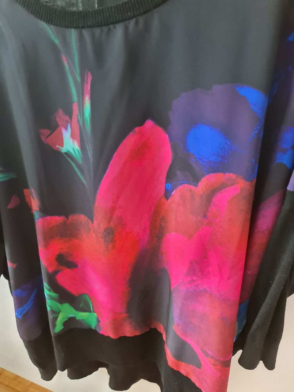 Phase Eight Pullover & Sweatshirts: Damen Pullover Phase Eight schwarz Blumenprint onesize top – Neu (gemäss Beschreibung) aus Emmenbrücke von gatasalvache 4