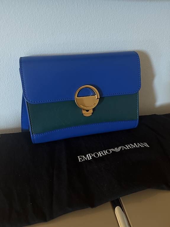 Armani Taschen für Damen: ARMANI Crossbody Bag – Gebraucht aus Zürich von jana_lorena