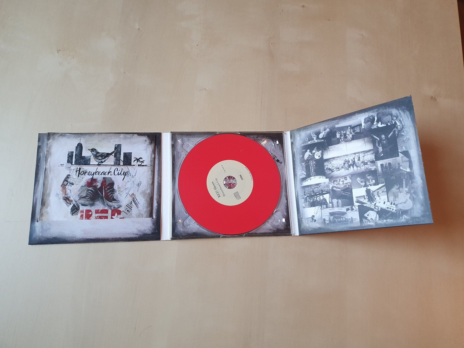 CDs: Red Shoes Honeybeach City – Gebraucht aus Stansstad von collectorsshop 2