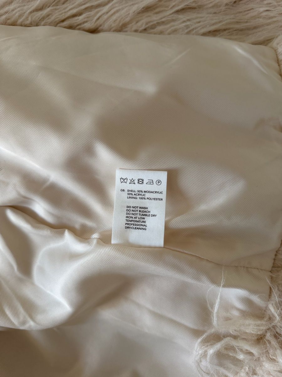 Vestes: Faux Fur Jacket – D'occasion à Kloten par preloved9 4