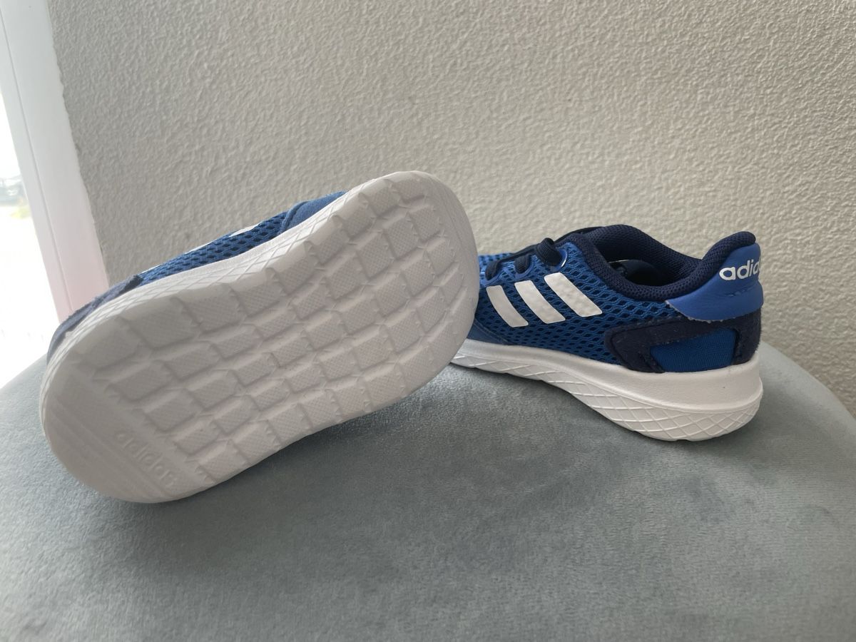 Adidas Scarpe per ragazzi: Neue Kinder Adidas Schuhe – Nuovo (secondo la descrizione) da Uzwil venduto da sul_svh6 3