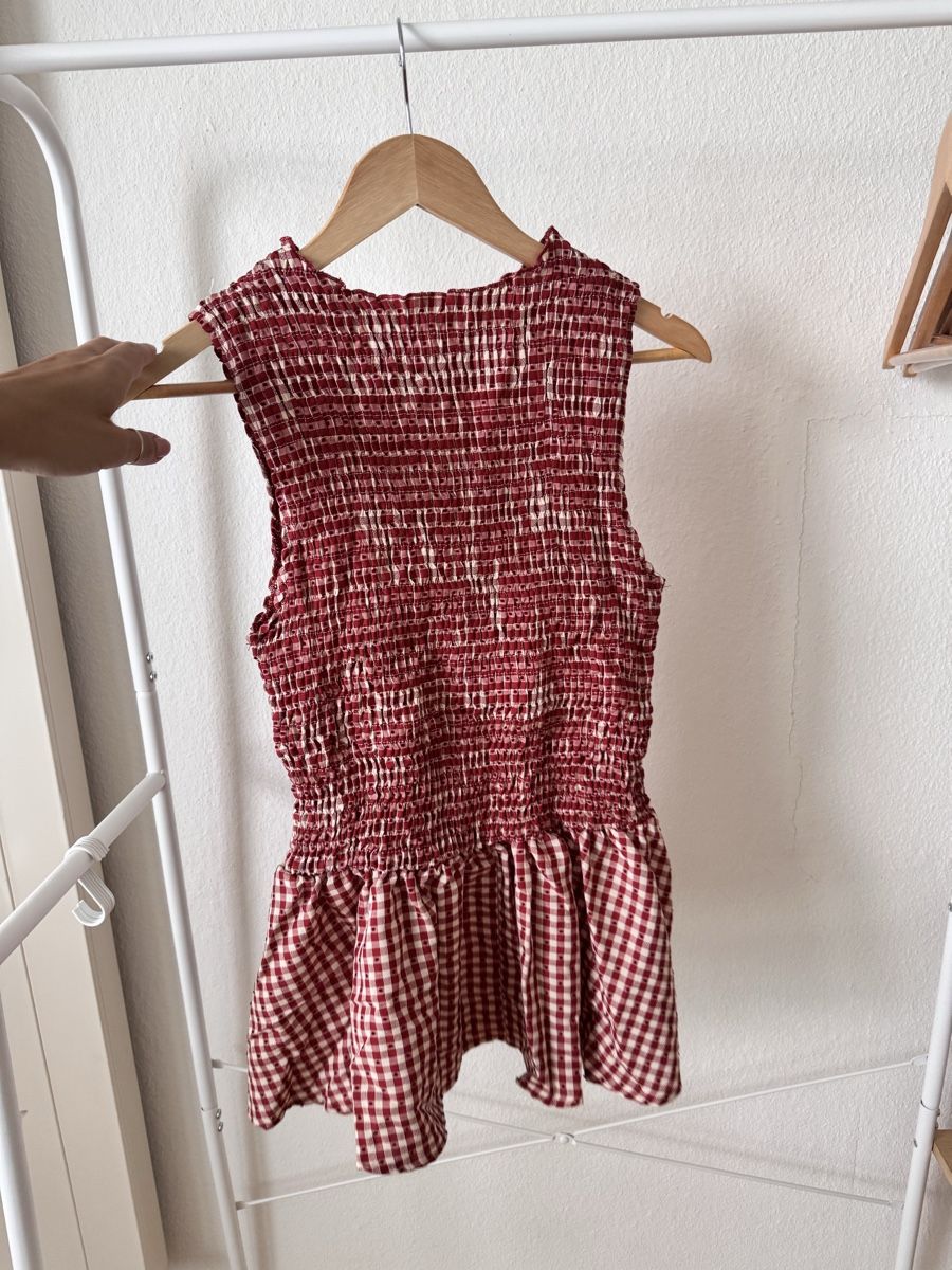 Top: Summer Smocked Peplum Top Red Gingham Size M/L  – Usato da Zürich venduto da Flao_78376