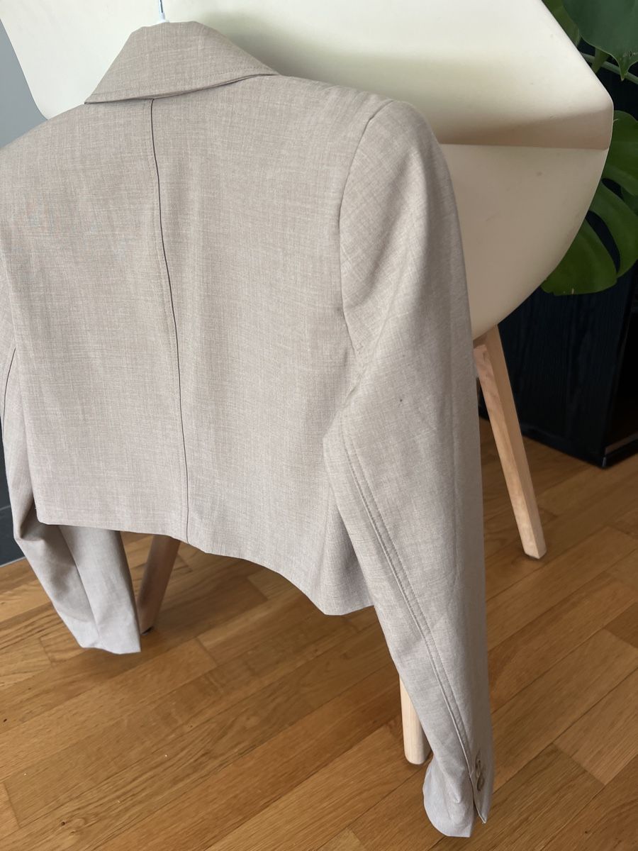 Zara Giacche: Zara Cropped Blazer – Usato da Winterthur venduto da lib_f95w 4