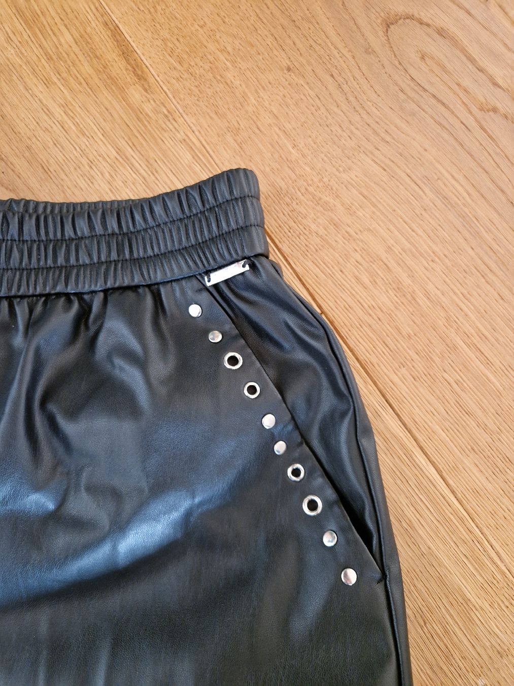 Liu Jo Hosen: Liu Jo Wide Leg Hose Kunstleder – Gebraucht aus Eschenbach SG von SanFranciscoCalifornia 1