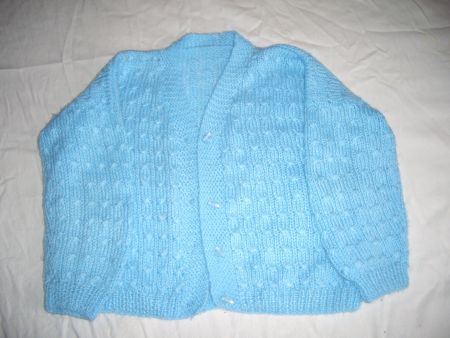 Kinder Strickjacke hellblau mit Knöpfen ungetragen