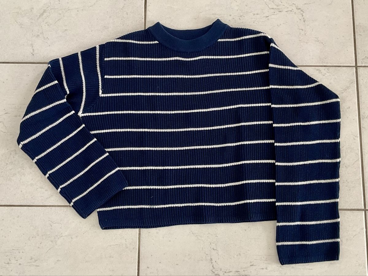 H&M Pullover & Sweatshirts: Pullover 2 Stück und 1 Top Grösse 158/164 – Gebraucht aus Wenslingen von dusty77 3