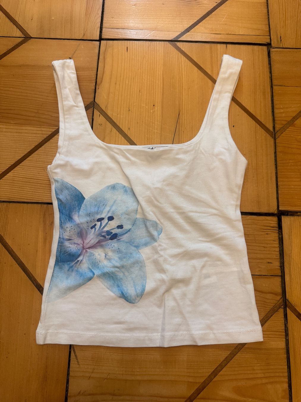 Tops: Subdued Printed Top – Gebraucht aus Zürich von catemiranda