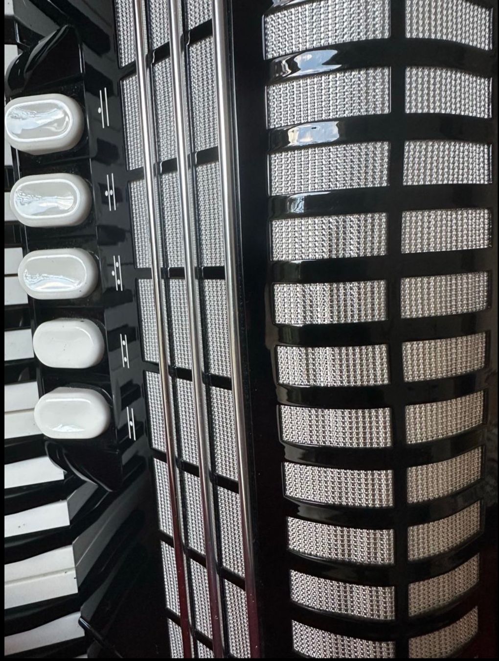 Hohner Strumenti musicali: Akkordeon Hohner Concerto III – Usato da Wolfhausen venduto da lunaire01 2