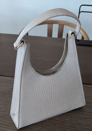Handtasche weiss Krokoprägung gebrauchter Zustand