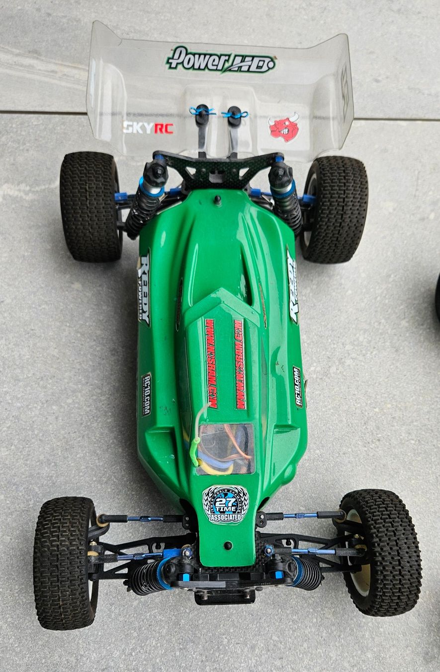 Modellismo RC: Team Associated B44.2 4WD Buggy Fr. 155.- – Usato da Kleindöttingen venduto da Ballu33 2