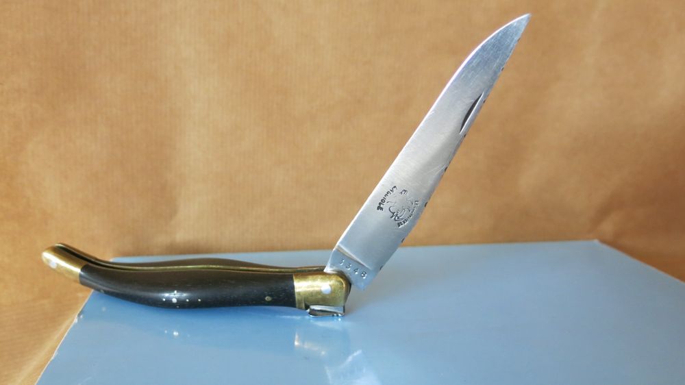 ELECTROPOLIS Jagdmesser Muela Mouse – Mit Korallenholzgriff – Inkl. Ledertasche