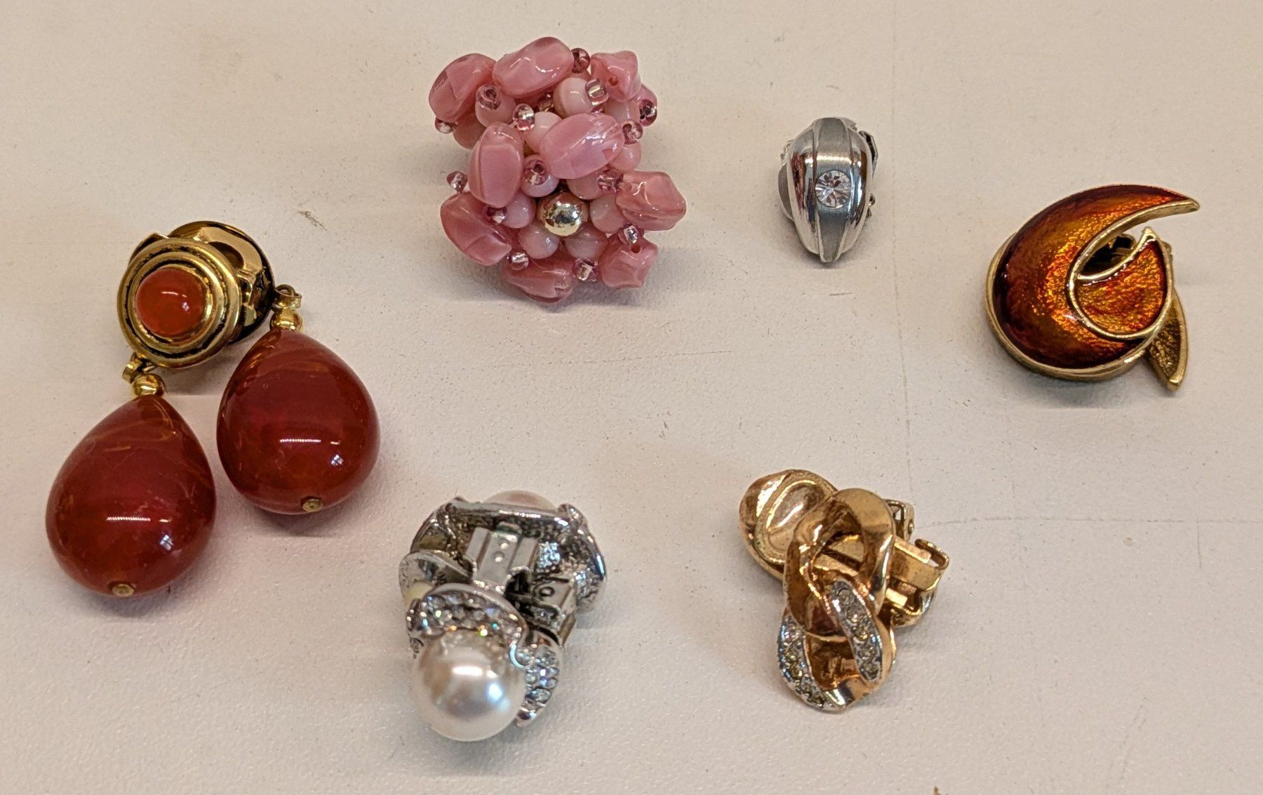 Ohrringe & -stecker: 40 paar Ohrclips Modeschmuck – Gebraucht aus Ligornetto von Ligornetto 4