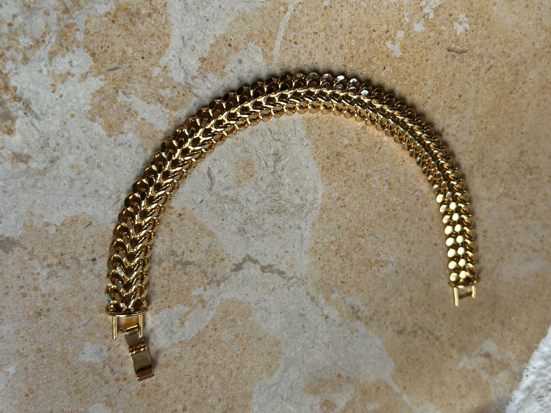 Bracciali & Braccialetti: Goldfarbenes Armband, Modeschmuck, neuwertig – Usato da Laufen venduto da belleskulptur 8