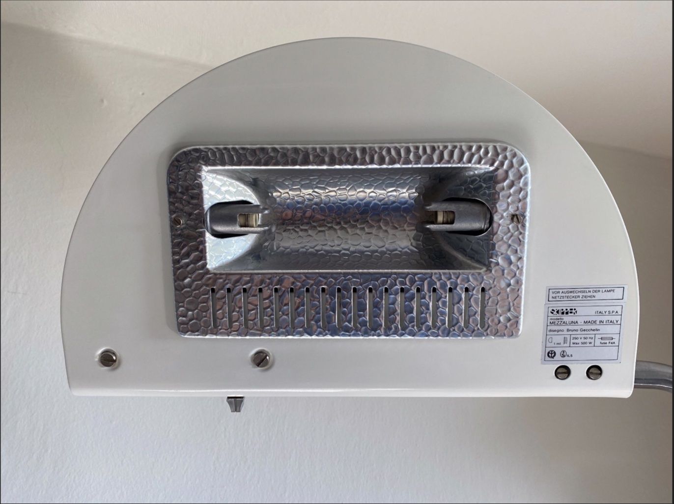 Lampade: Mezzaluna Skipper Gecchelin 1974 – Usato da Fescoggia venduto da AmazingDesignObjects 2