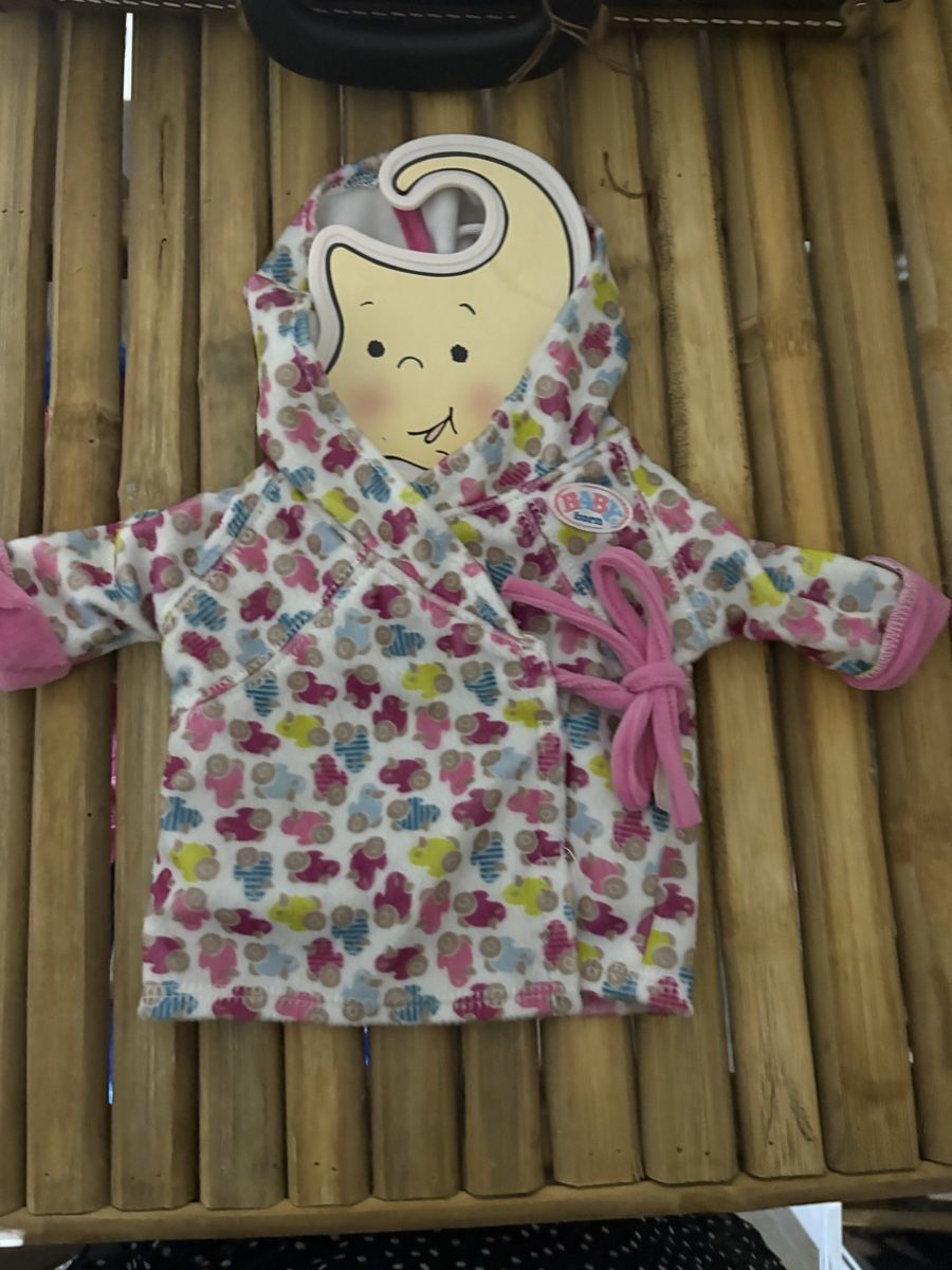 Poupées: Babyborn Kleider  – D'occasion à Chur par Weltanschau