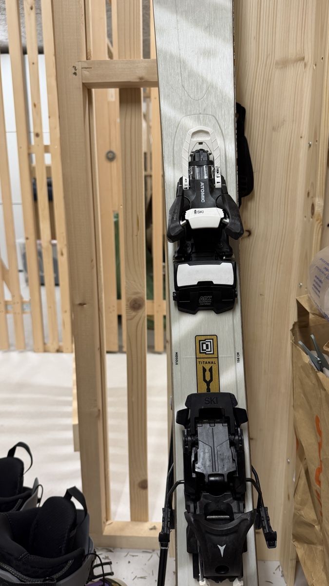 K2 Skis: K2 Mindbender Ski Set – Gebraucht aus Zollikerberg von Tscheitii