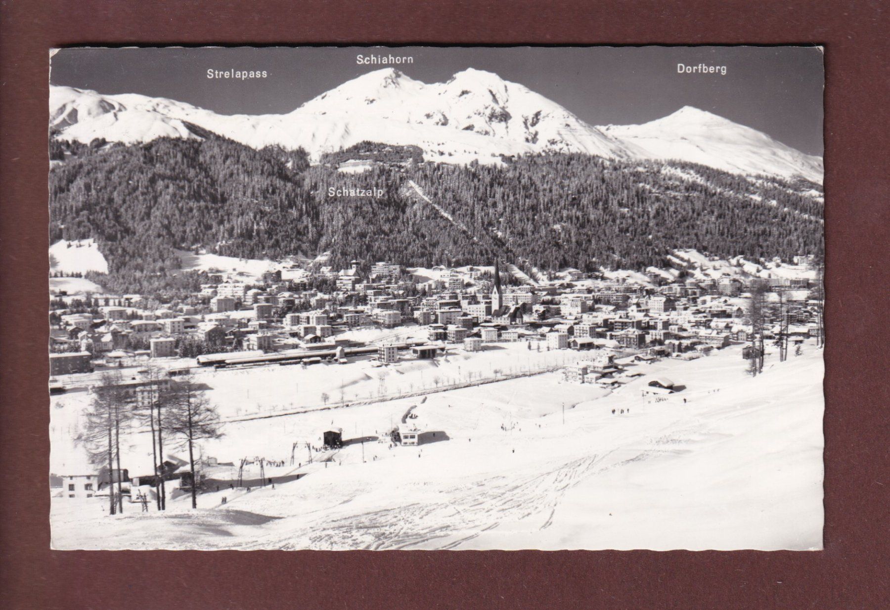 Cartoline postali: DAVOS-PLATZ vom Bolgen - 1967 – Usato da Pully venduto da nicecards