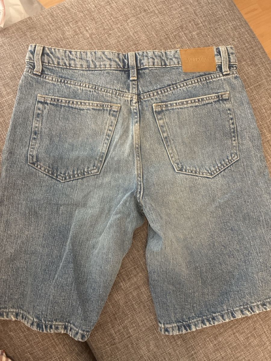 Weekday Jeans: Weekday Jorts Size 28 – Neu (gemäss Beschreibung) aus Weiningen ZH von ene_s7xx 1